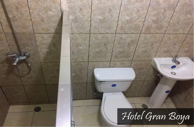 Hotel Gran Boya Room Shower